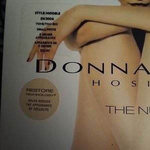 DONNA KARAN Hosiery The Nudes Whisper Weight Toeless Control Top DKS006 B02 Sm